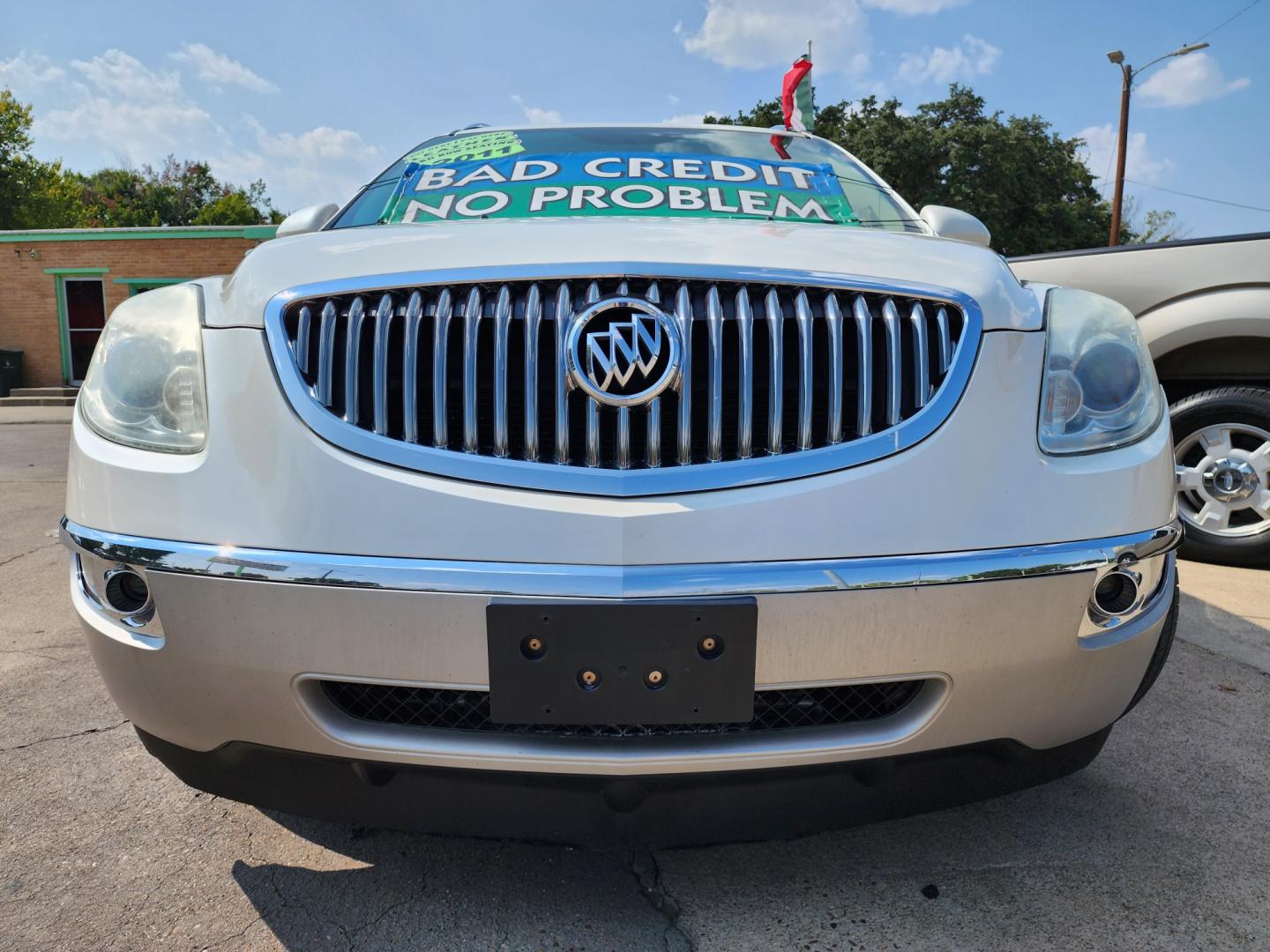 2011 DIAMOND WHITE Buick Enclave CXL (5GAKRBED2BJ) , AUTO transmission, located at 2660 S.Garland Avenue, Garland, TX, 75041, (469) 298-3118, 32.885551, -96.655602 - Welcome to DallasAutos4Less, one of the Premier BUY HERE PAY HERE Dealers in the North Dallas Area. We specialize in financing to people with NO CREDIT or BAD CREDIT. We need proof of income, proof of residence, and a ID. Come buy your new car from us today!! This is a LOADED 2011 BUICK ENCLAVE C - Photo#9